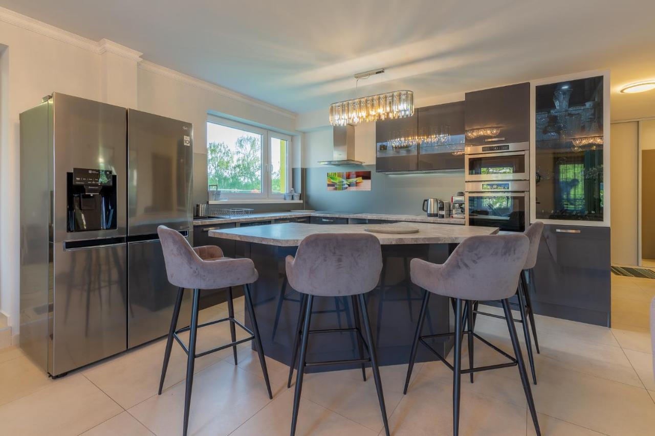 Admiral Luxury IV Apartman By Bltn Lejlighed Siófok Eksteriør billede