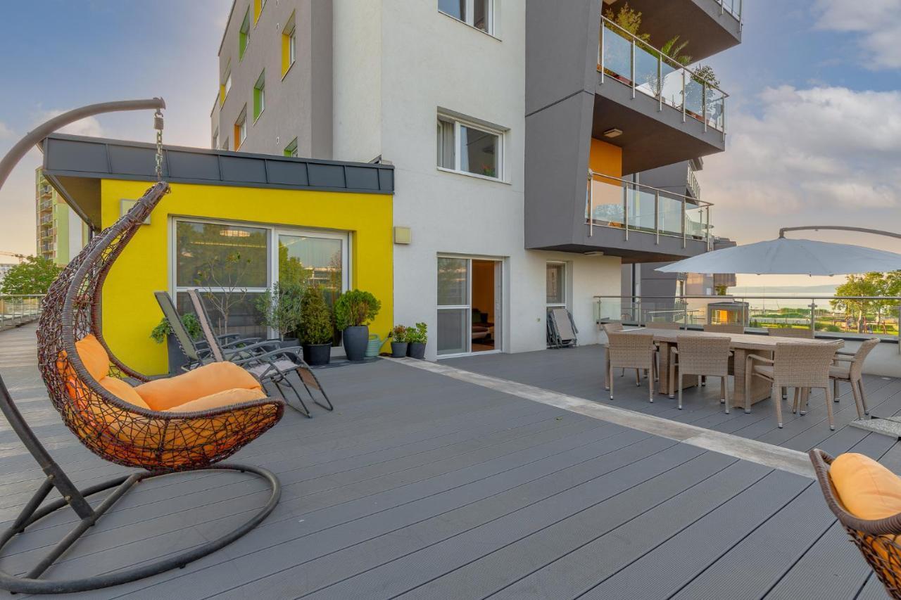 Admiral Luxury IV Apartman By Bltn Lejlighed Siófok Eksteriør billede