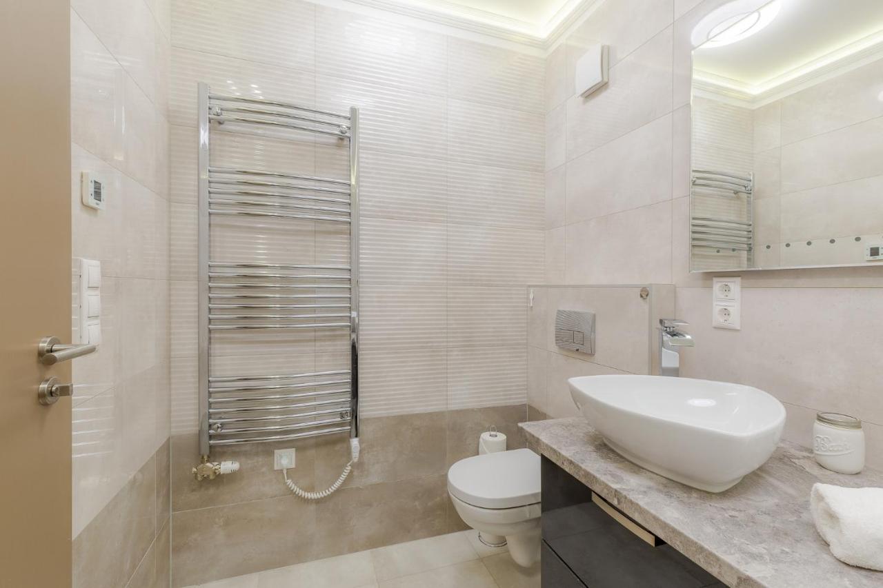 Admiral Luxury IV Apartman By Bltn Lejlighed Siófok Eksteriør billede